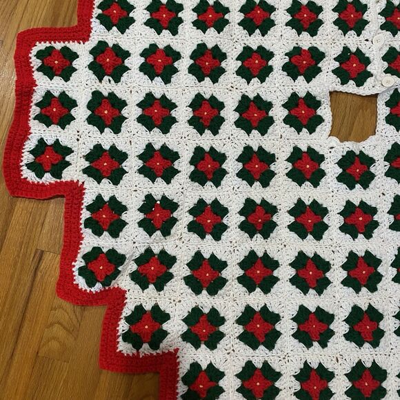 Vintage Crochet Christmas Tree Skirt Granny Squares Handmade 51” Red Green - Picture 7 of 12